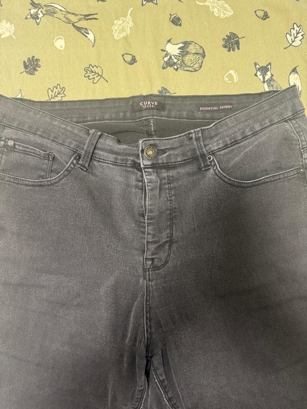Curve & Co. Essential Skinny Jeans - Washed Black